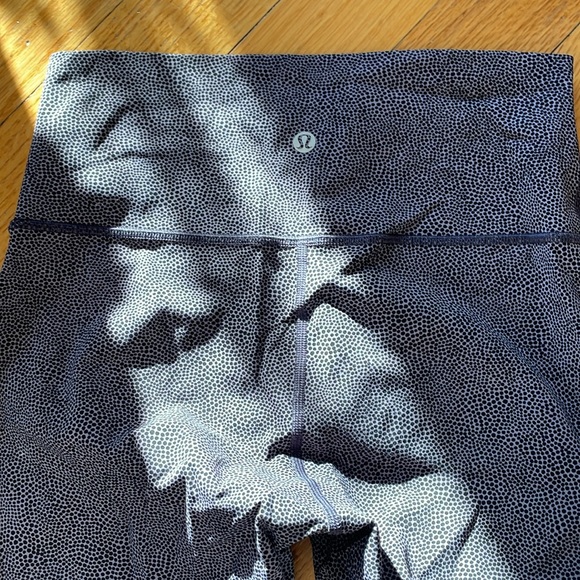 Lululemon Capris Leggings - Picture 2 of 4